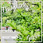 Carolinenhof فندق 3*