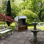 Carolinenhof فندق 3*