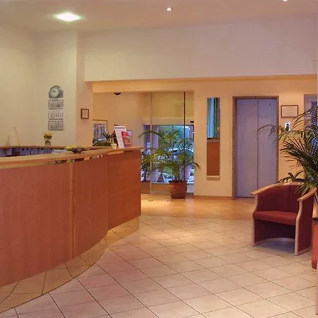 Hotell Carolinenhof 3*