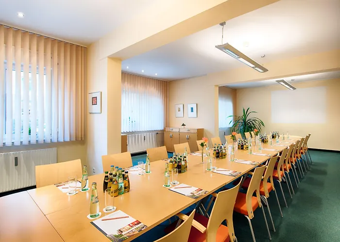 卡罗琳彩云之南酒店