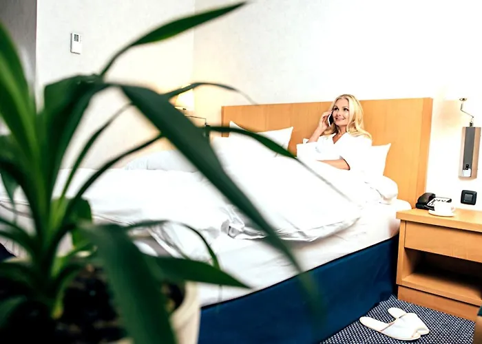 卡罗琳彩云之南酒店